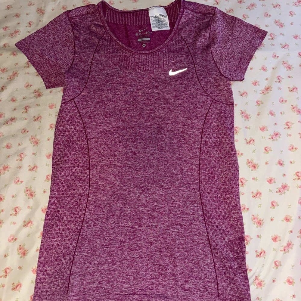 Nike Women's Heathered Pink Short Sleeve Tee